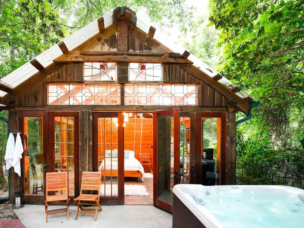 best spa airbnbs texas