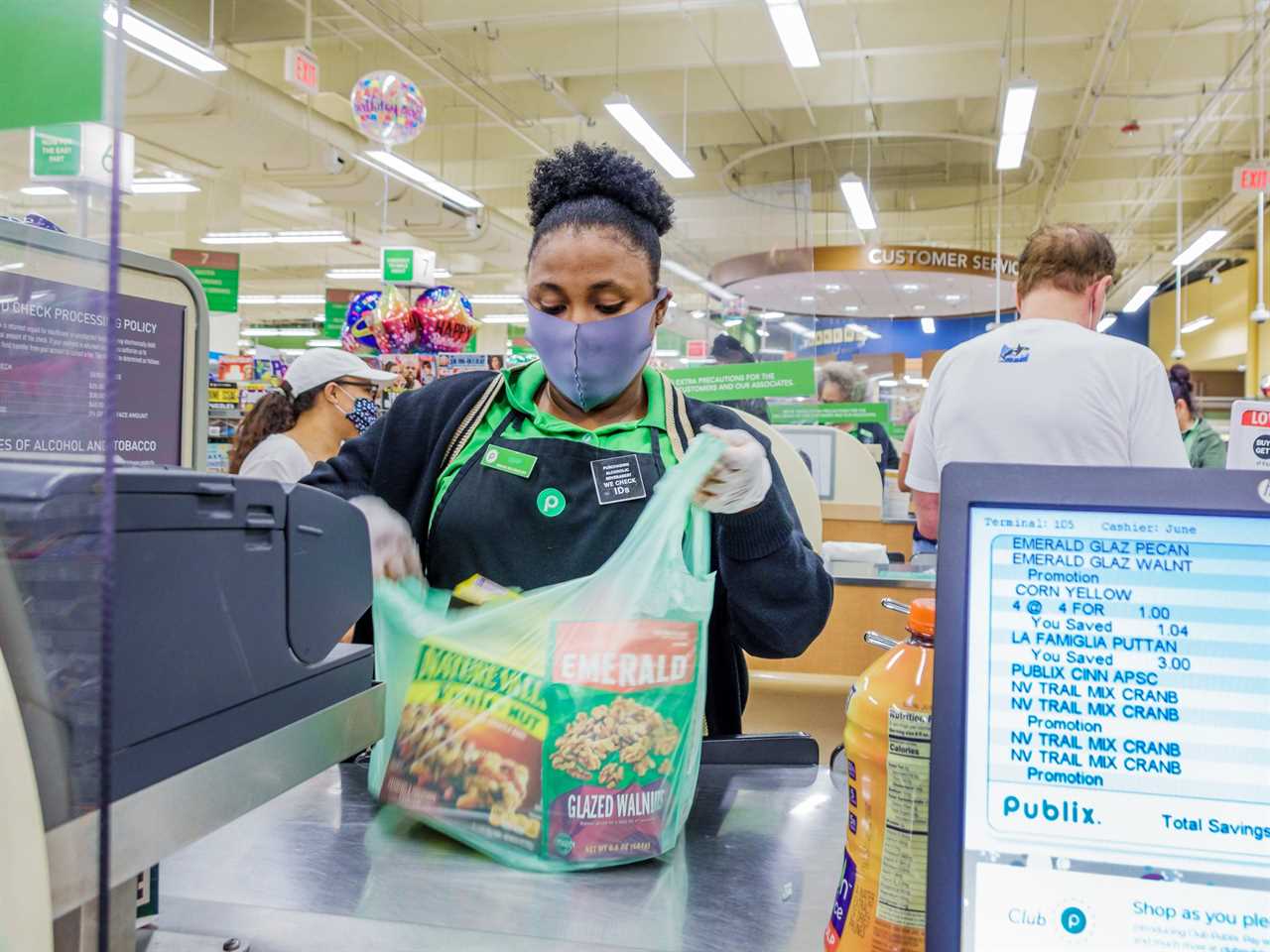 grocery store clerk