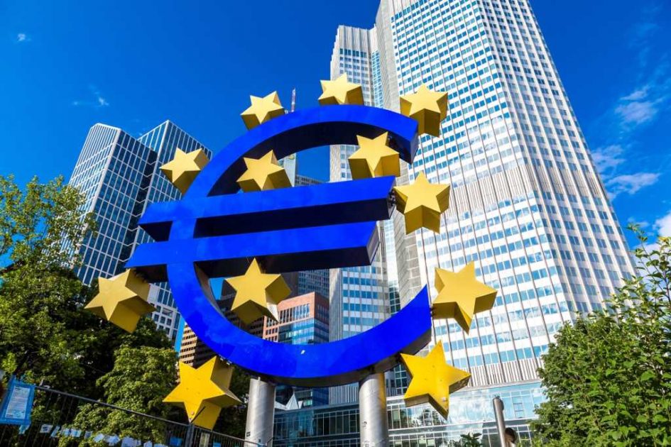 EUR: statistics and ECB minutes