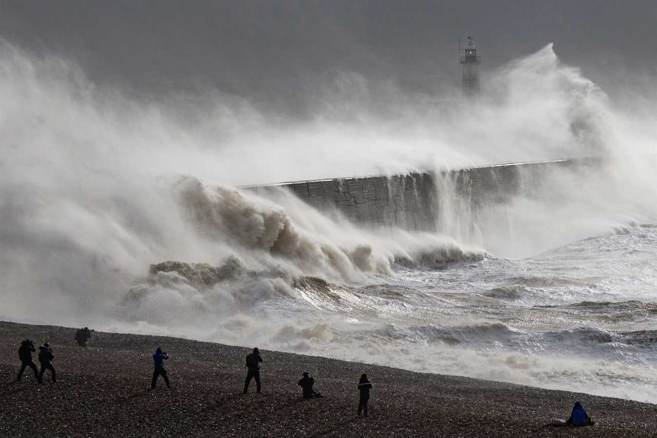 Extreme waves in Newhaven, England.